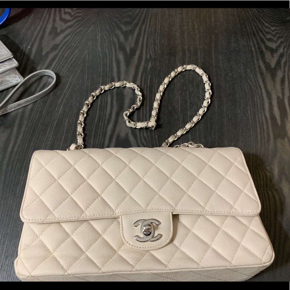 Cream Classic Small Flap Chanel Bag - Picture 4 of 4